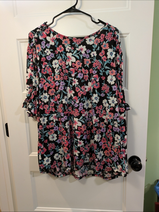 Link Tops - 🔴 Links Floral Tunic Top - Black with Pink, White & Purple Flowers